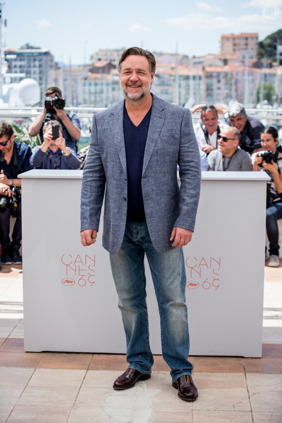 Russell Crowe sur le Photocall du film "The Nice Guys" lors du 69ème Festival International du Film de Cannes. Le 15 mai 2016 © Borde-Moreau / Bestimage