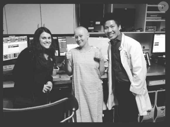 Shannen Doherty et les deux médecins en chargent de sa radiothérapie. Instagram, le 7 décembre 2016.
