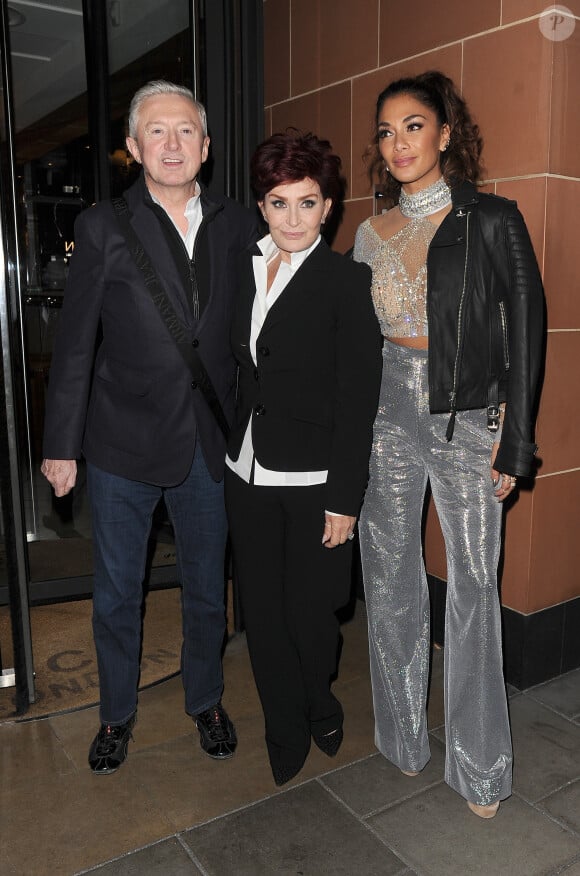 Louis Walsh, Sharon Osbourne et Nicole Scherzinger - Les jurés de l'émission de 'X Factor' quittent un restaurant à Londres le 23 octobre 2016.