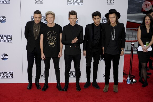 Liam Payne, Niall Horan, Louis Tomlinson, Zayn Malik and Harry Styles (groupe One Direction) à la Soirée "American Music Award" à Los Angeles le 23 novembre 2014.