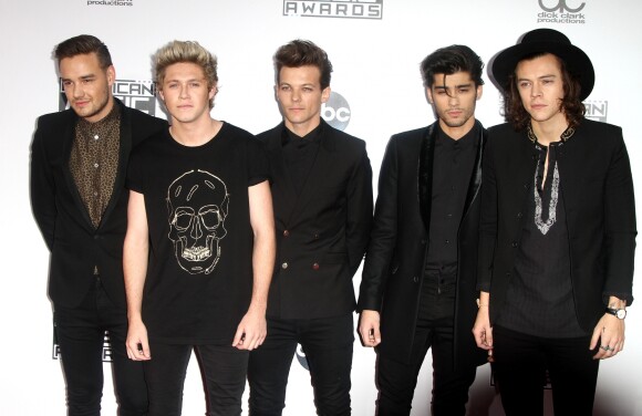 Niall Horan, Liam Payne, Zayn Malik, Louis Tomlinson et Harry Styles (groupe One Direction) lors des "American Music Award" à Los Angeles le 23 novembre 2014.