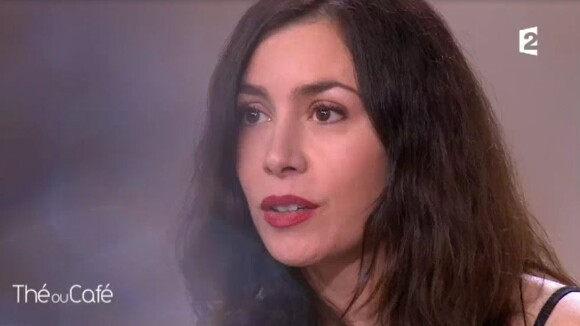 Olivia Ruiz évoque sa colère contre les paparazzi dans "Thé ou café", samedi 10 décembre 2016, sur France 2