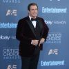 John Travolta à la cérémonie des Critics' Choice Awards au Barker Hangar à Santa Monica, le 11 novembre 2016