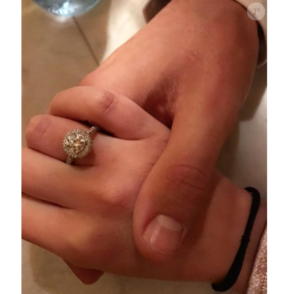 La bague de fiançailles offerte par Alvaro Morata à sa fiancée Alice Campello le 9 décembre 2016.