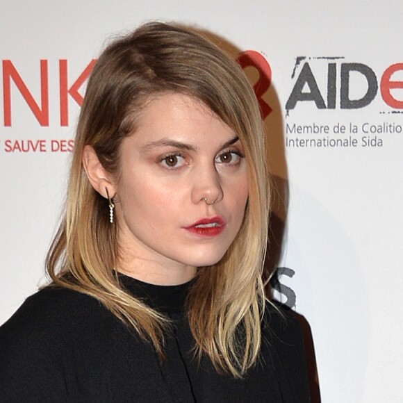Béatrice Martin (Coeur de pirate) - 6ème édition du dîner de charité "Link" en soutien à l'association AIDES au Pavillon Cambon à Paris, le 12 décembre 2016.
