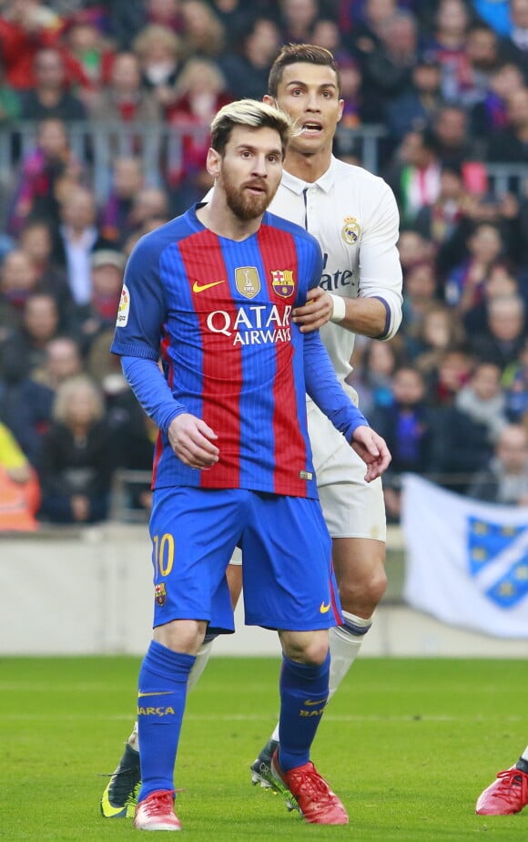 Cristiano Ronaldo et Lionel Messi - Football : Le Real Madrid de Cristiano Ronaldo fait match nul 1-1 contre le FC Barcelone le 3 décembre 2016.