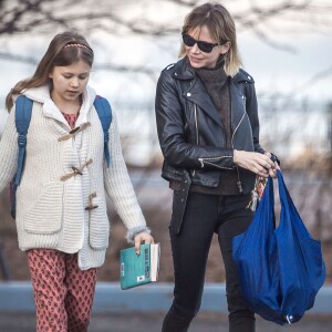 Exclusif - Michelle Williams se promène avec sa fille Matilda Ledger dans les rues de New York, le 8 mars 2016