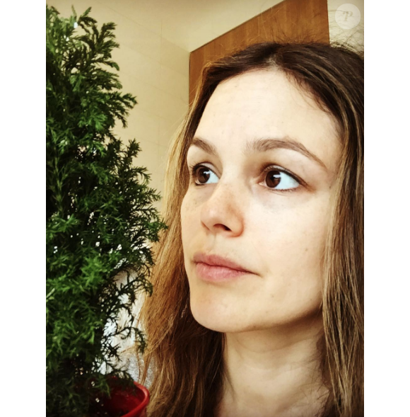 Rachel Bilson a publié un selfie d'elle sans maquillage sur sa page Instagram le 14 décembre 2016