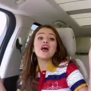 Selena Gomez dans le Carpool Karoké de James Corden, chante All i want for Christmas is you. Décembre 2016
