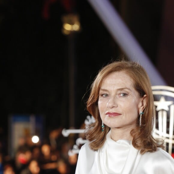 Isabelle Huppert lors de l'hommage à Shinya Tsukamoto et le tapis rouge du film ''Souvenir'' pendant la 16e édition du Festival International du Film de Marrakech, le 4 décembre 2016. © Philippe Doignon/Bestimage