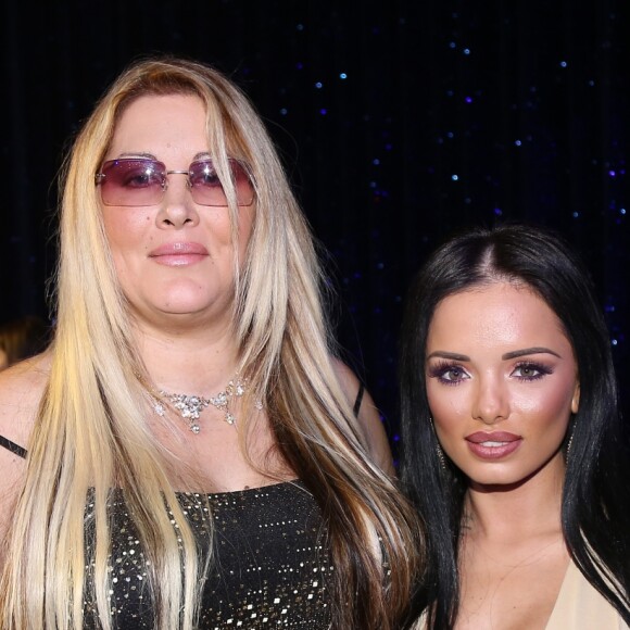 Loana Petrucciani, Aurélie Preston lors de la finale de la 13ème édition Top Model Belgium 2017 au Lido à Paris le 18 décembre 2016. © Marc Ausset-Lacroix /Bestimage