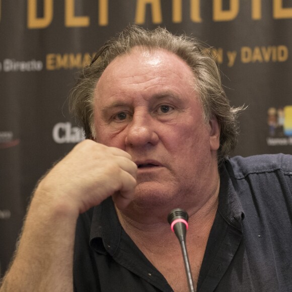 Gérard Depardieu donne une conférence de presse à l'hôtel Panamericano Buenos Aires à propos de ses spectacles au théatre Colon le 16 décembre 2016.