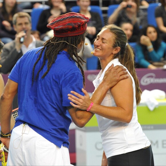 Amélie Mauresmo, Yannick Noah, Mary Pierce et Kad Merad - Soirée caritative en faveur de l'institut Curie au stade Pierre de Coubertin, à Paris, le 7 février 2011.