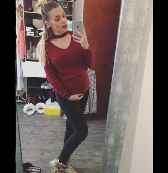 Alexia Mori enceinte et radieuse sur Instagram, décembre 2016
