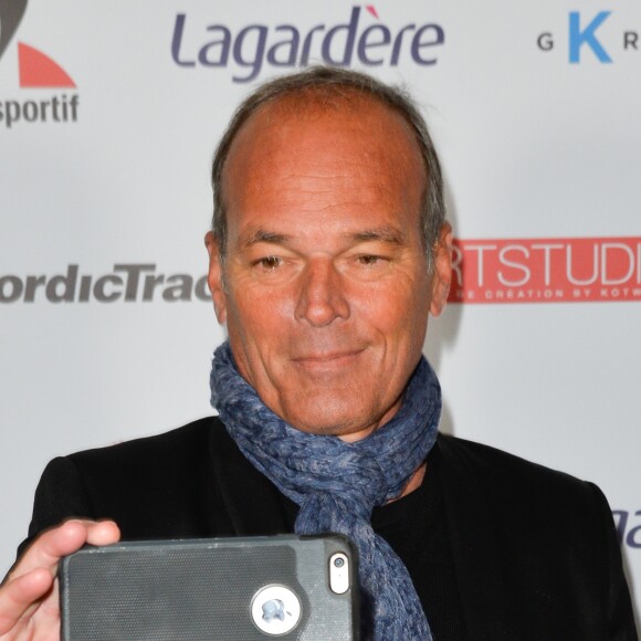 Laurent Baffie - Soirée de gala des 20 ans de l'association "Fête le Mur" de Yannick Noah au Chalet des Iles à Paris le 9 novembre 2016. © Coadic Guirec/Bestimage