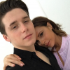 Victoria Beckham et son fil aîné Brooklyn sur un shooting pour Vogue, décembre 2016.