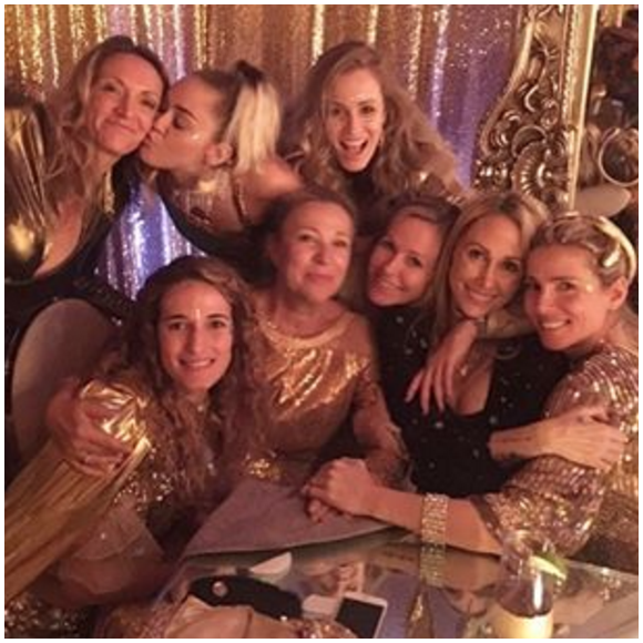 Les familles de Miley Cyrus et Liam Hemsworth réunies pour le réveillon. Photo publiée sur Instagram le 1er janvier 2016