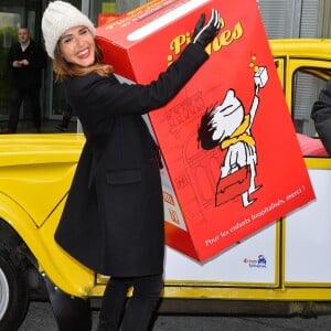 Joyce Jonathan et Vianney - Lancement de l'opération Pièces Jaunes 2017 À l'Hôpital Necker-Enfants malades AP-HP à Paris le 4 janvier 2017. Cette année, le personnage de bande dessinée "Le Petit Nicolas" est le parrain de l'opération.