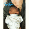 Victoria Azarenka a accouché le 20 décembre 2016 d'un petit Leo, ici dans ses bras pour adresser ses voeux à ses abonnés sur les réseaux sociaux.