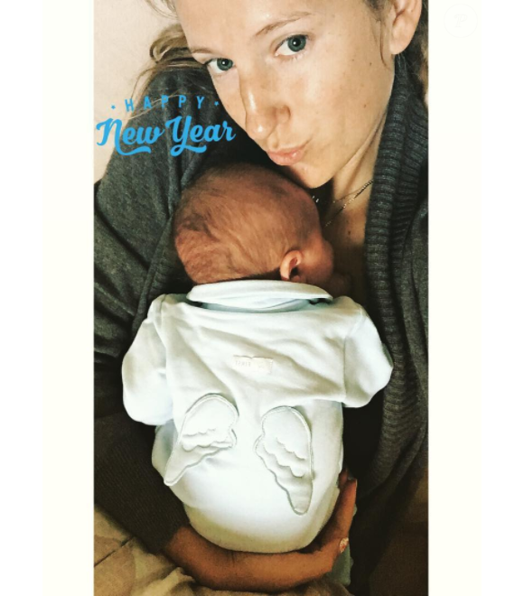 Victoria Azarenka a accouché le 20 décembre 2016 d'un petit Leo, ici dans ses bras pour adresser ses voeux à ses abonnés sur les réseaux sociaux.