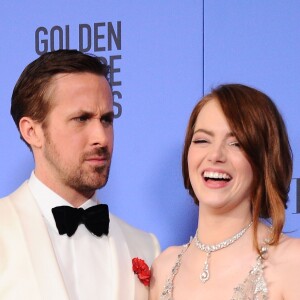 Ryan Gosling, Emma Stone lors des Golden Globe Awards, Beverly Hilton Hotel, Los Angeles, le 8 janvier 2016.