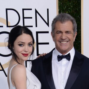 Mel Gibson et sa compagne Rosalind Ross enceinte - La 74ème cérémonie annuelle des Golden Globe Awards à Beverly Hills, le 8 janvier 2017.
