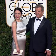 Mel Gibson et sa compagne Rosalind Ross enceinte - La 74ème cérémonie annuelle des Golden Globe Awards à Beverly Hills, le 8 janvier 2017.