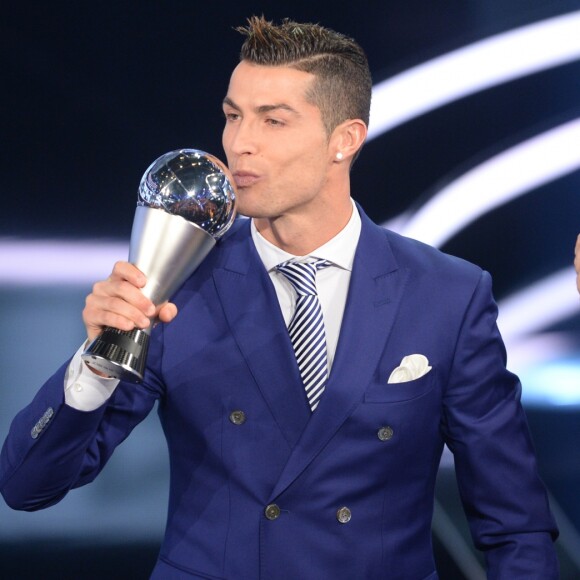 Cristiano Ronaldo récompensé lors des FIFA Football Awards à Zurich le 9 janvier 2017.