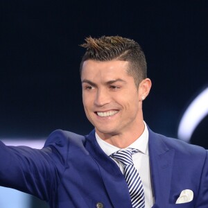 Cristiano Ronaldo récompensé lors des FIFA Football Awards à Zurich le 9 janvier 2017.