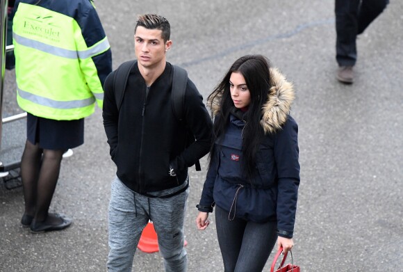 Cristiano Ronaldo et sa compagne Georgina Rodriguez arrivant à Zurich le 9 janvier 2016.