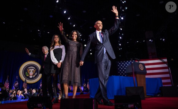 Le vice-président Joe Biden, le président Barack Obama, son épouse Michelle et leur fille Malia à McCormick Place. Chicago, le 10 janvier 2017.