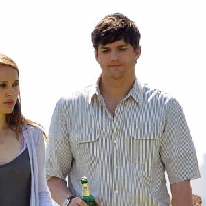 Natalie Portman et Ashton Kutcher sur le tournage du film "Sex Friends" à Chula Vista (Californie) le 14 mai 2010