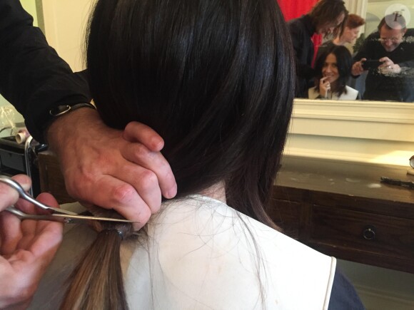 Fabienne Carat a osé le carré. Elle dévoile sa transformation. Janvier 2017.