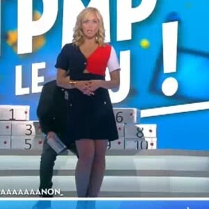 Enora Malagré joue l'hôtesse de l'air - "TPMP", jeudi 12 janvier 2017, C8