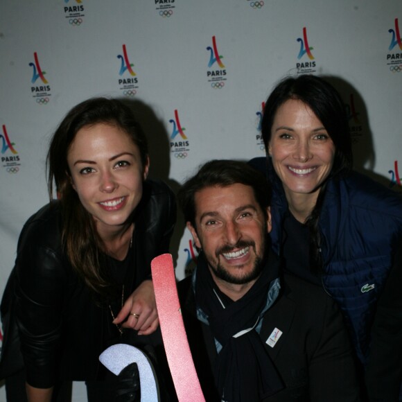 Dounia Coesens, David Smetanibe et Laetitia Fourcade lors du 9ème Gala Handicirque au cirque Pinder, sur la pelouse de Reuilly à Paris, France, le jeudi 12 janvier 2017. © JLPPA/Bestimage