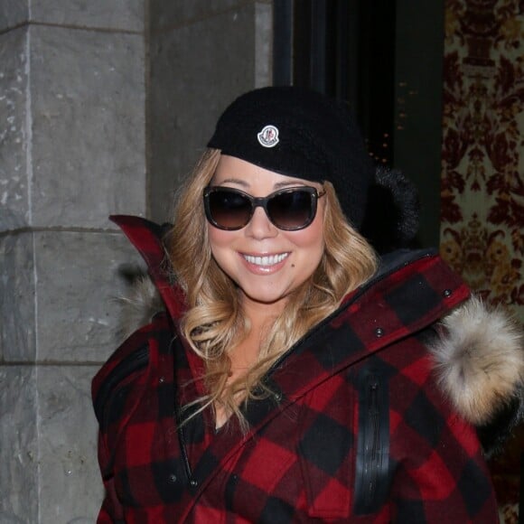 Exclusif - Mariah Carey fait ses derniers achats de Noël dans les boutiques Ermenegildo Zegna et Dolce & Gabbana à Aspen dans le Colorado le 24 décembre 2016.