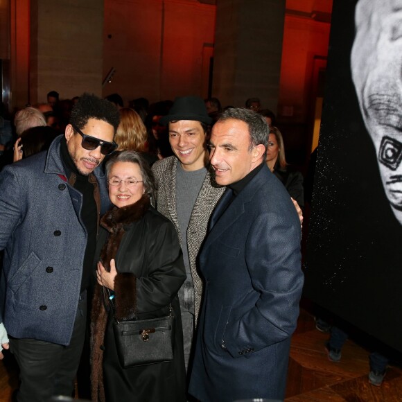 JoeyStarr, Harula Aliagas, Taïg Khriss et Nikos Aliagas - Vernissage de l'exposition "L'épreuve du Temps" de Nikos Aliagas au Palais Brongniart à Paris, le 16 janvier 2017.