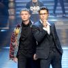 Rafferty Law (fils de Jude Law et Sadie Frost) et Austin Mahone lors du défilé Dolce & Gabbana à la Fashion Week de Milan. Le 14 janvier 2017.
