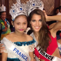 Miss Univers 2016 : Iris Mittenaere, divine, prend la pose avec ses concurrentes