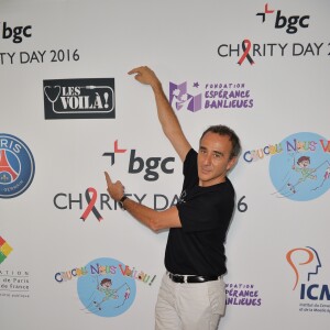 Elie Semoun - 12ème édition du "BGC Charity Day" à Paris le 12 septembre 2016 en mémoire aux 658 collaborateurs du groupe BGC partners (leader mondial du courtage interbancaire) disparus il y a 15 ans dans les attentats du World Trade Center le 11 septembre 2001. Les people sont courtier d'un jour pour encourager les clients à passer ce jour là le maximum d'ordres dans la salle des marchés d'Aurel BGC au 62, rue de Richelieu 75002 Paris. Chaque 11 septembre , la totalité du chiffre d'affaire réalisé par le groupe sera reversée à des associations. © Veeren/Bestimage