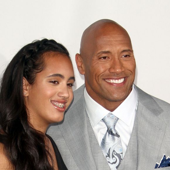 Dwayne Johnson et sa fille Simone Alexandra Johnson - Avant-première du film "Fast and Furious 7" à Hollywood, le 1er avril 2015.