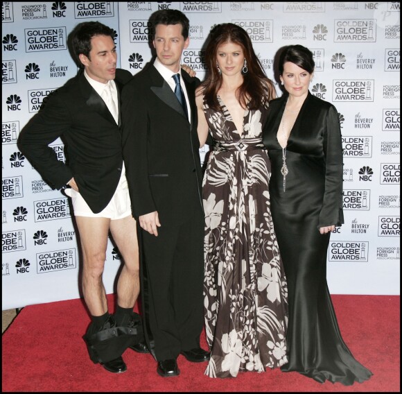 Les membres de la série "Will and Grace" (Eric McCormack, Sean Hayes, Debra Messing et Megan Mullally) à la cérémonie des Golden Globes, à Los Angeles, le 16 janvier 2006.