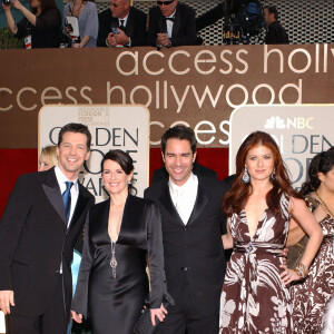 Les membres de la série "Will and Grace" (Eric McCormack, Sean Hayes, Debra Messing et Megan Mullally) à la cérémonie des Golden Globes, à Los Angeles, le 16 janvier 2006.