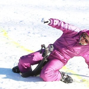 Exclusif - Enora Malagré - Les chroniqueurs de "Touche pas à mon poste" tournent "TPMP fait du ski" à Montgenèvre dans les Hautes-Alpes le 17 décembre 2016. Le tournage s'est déroulé du 16 au 19 décembre 2016. © Dominique Jacovides / Bestimage