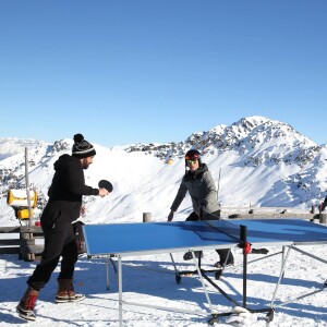 Exclusif - Cyril Hanouna, Jean-Michel Maire, Jean-Luc Lemoine, Gilles Verdez - Les chroniqueurs de "Touche pas à mon poste" tournent "TPMP fait du ski" à Montgenèvre dans les Hautes-Alpes le 17 décembre 2016. Le tournage s'est déroulé du 16 au 19 décembre 2016. © Dominique Jacovides / Bestimage