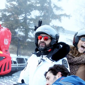 Exclusif - Cyril Hanouna, Valérie Benaïm - Les chroniqueurs de "Touche pas à mon poste" tournent "TPMP fait du ski" à Montgenèvre dans les Hautes-Alpes le 17 décembre 2016. Le tournage s'est déroulé du 16 au 19 décembre 2016. © Dominique Jacovides / Bestimage