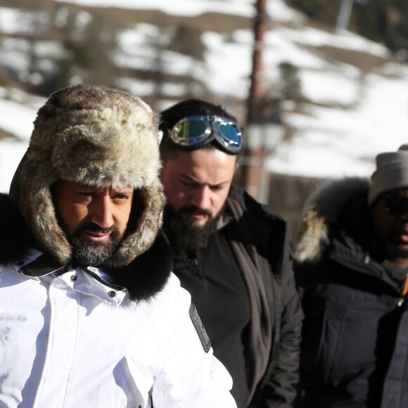 Exclusif - Cyril Hanouna - Les chroniqueurs de "Touche pas à mon poste" tournent "TPMP fait du ski" à Montgenèvre dans les Hautes-Alpes le 17 décembre 2016. Le tournage s'est déroulé du 16 au 19 décembre 2016. © Dominique Jacovides / Bestimage