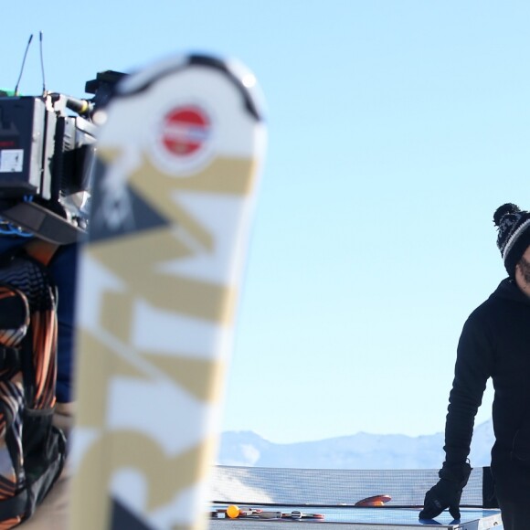 Exclusif - Cyril Hanouna - Les chroniqueurs de "Touche pas à mon poste" tournent "TPMP fait du ski" à Montgenèvre dans les Hautes-Alpes le 17 décembre 2016. Le tournage s'est déroulé du 16 au 19 décembre 2016. © Dominique Jacovides / Bestimage