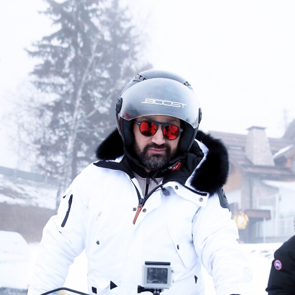 Exclusif - Cyril Hanouna - Les chroniqueurs de "Touche pas à mon poste" tournent "TPMP fait du ski" à Montgenèvre dans les Hautes-Alpes le 17 décembre 2016. Le tournage s'est déroulé du 16 au 19 décembre 2016. © Dominique Jacovides / Bestimage