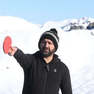 Exclusif - Cyril Hanouna - Les chroniqueurs de "Touche pas à mon poste" tournent "TPMP fait du ski" à Montgenèvre dans les Hautes-Alpes le 17 décembre 2016. Le tournage s'est déroulé du 16 au 19 décembre 2016. © Dominique Jacovides / Bestimage